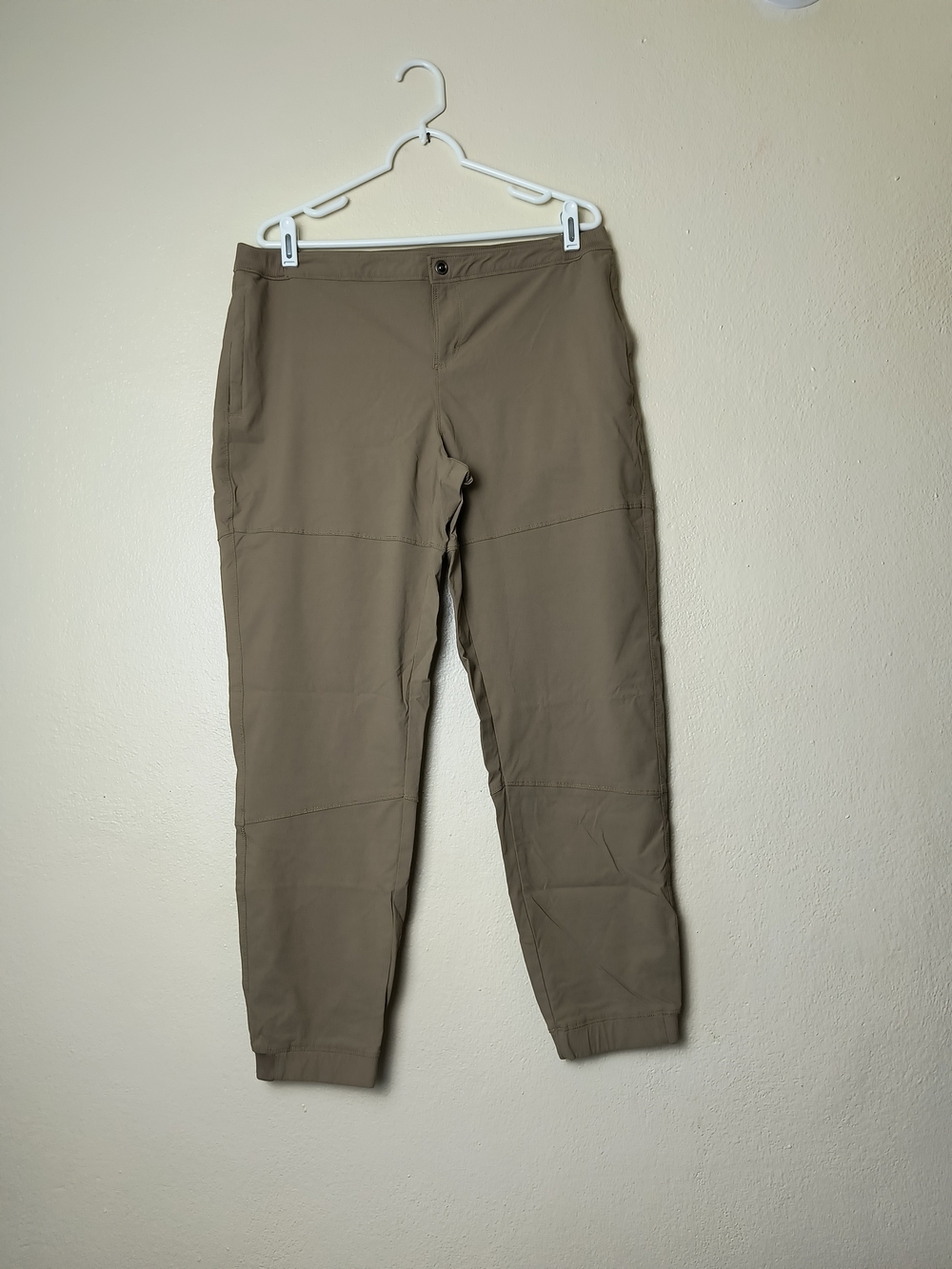 L.L. Bean Men's Olive Green Chino Jogger Pants